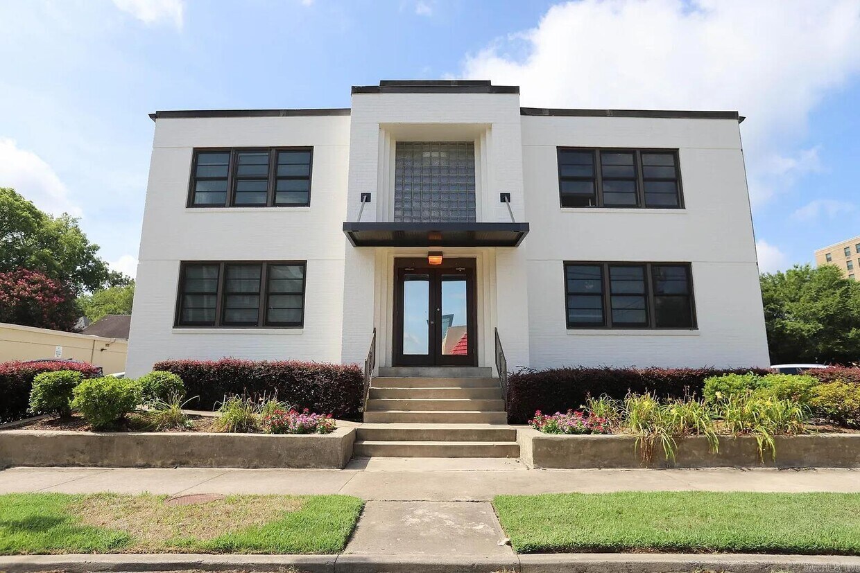 Foto principal - 315 E 6th St
