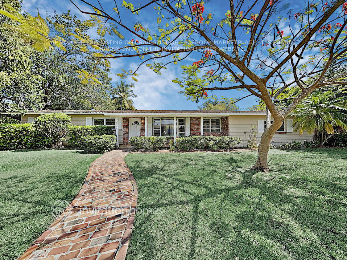 Foto principal - 8380 SW 158th St