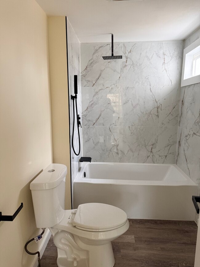 Foto del edificio - 47 Maple Ave