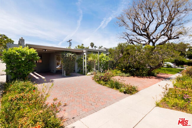 Foto del edificio - 2929 Oakhurst Ave