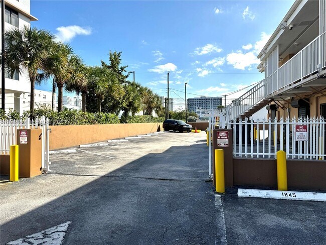 Foto del edificio - 1837 NW 17th Ave