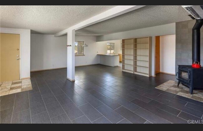 Foto del edificio - 9147 Lanning Ln