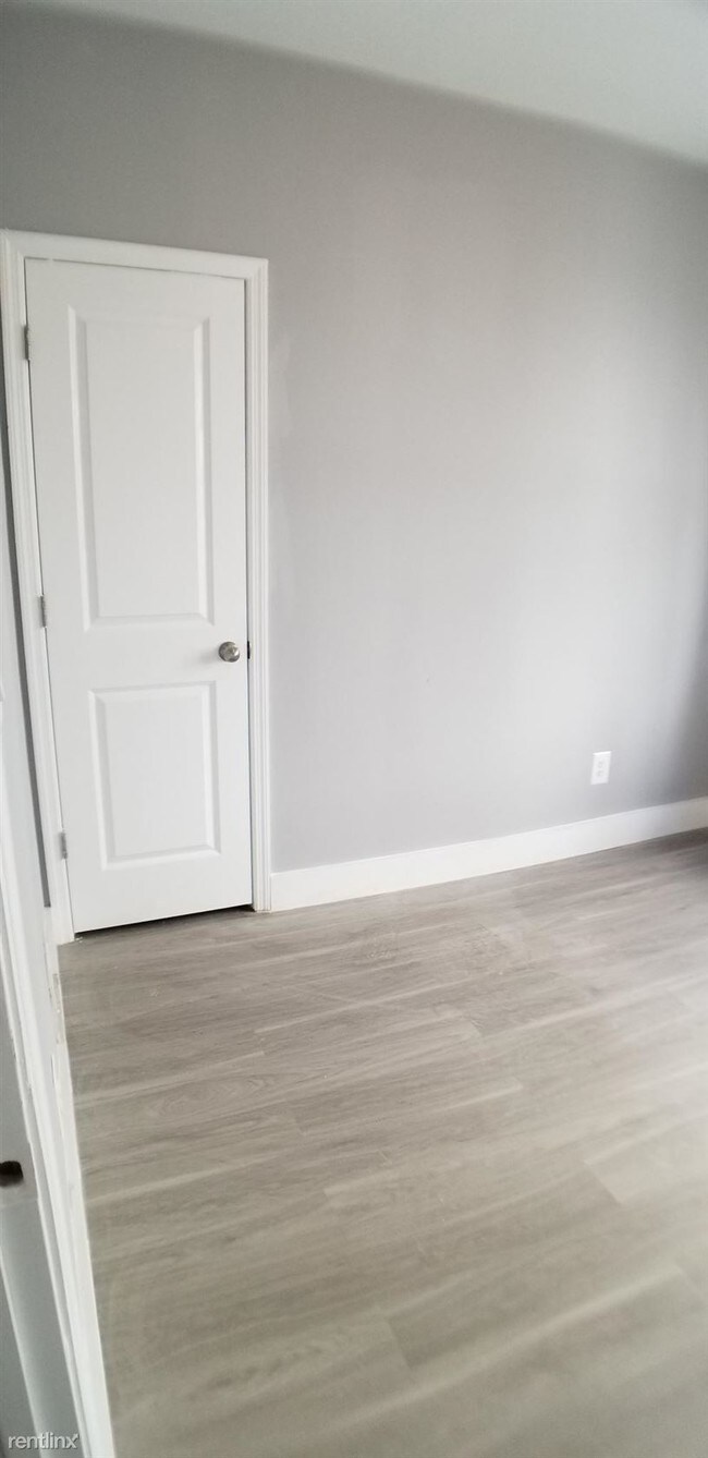 Building Photo - 2 br, 1.5 bath  - 55 Stockman Pl Apt 2R