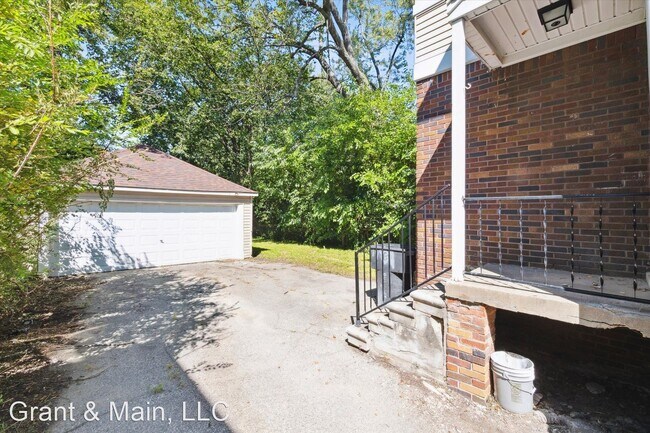 Foto del edificio - 3 br, 1.5 bath House - 14931 Prevost St.