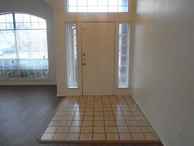 Foto del edificio - 320 Pebblebrook Ln
