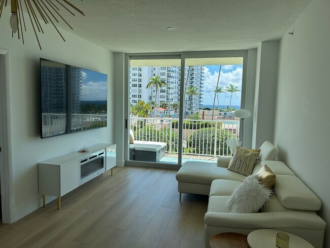 Foto del edificio - 3020 NE 32nd Ave