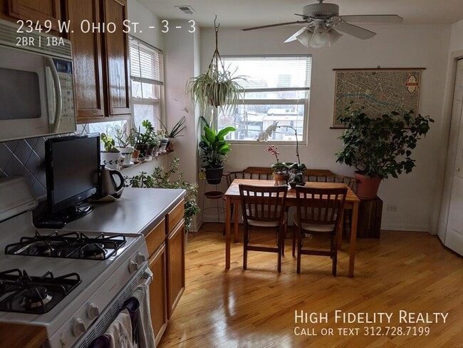 Photo - 2349 W Ohio St Apartment