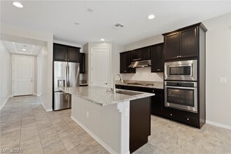 Building Photo - 7164 Sage Wren Ct