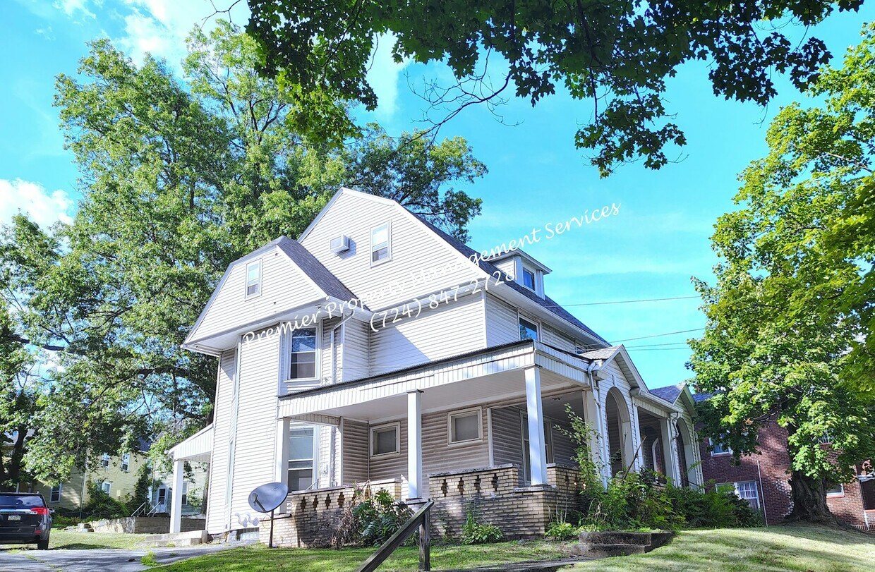 Primary Photo - 1005 Highland Ave