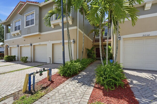 Foto del edificio - 9056 Plymouth Pl