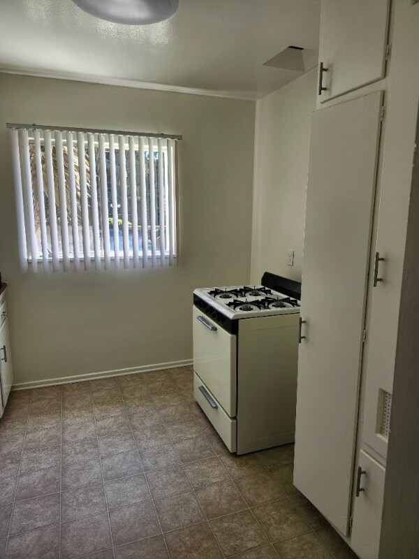 Foto del edificio - 1347 N Alta Vista Blvd