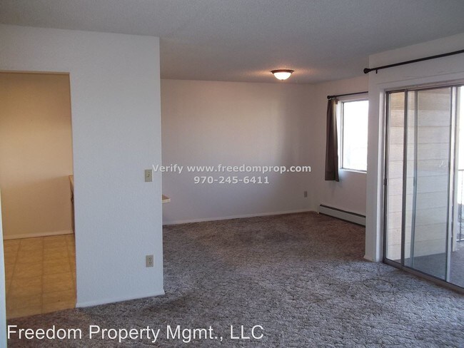 Building Photo - 842 E Cedar Ct