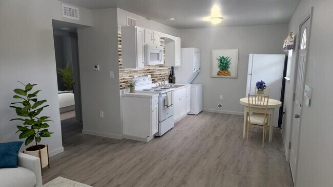 Cocina - 1006 Haley St