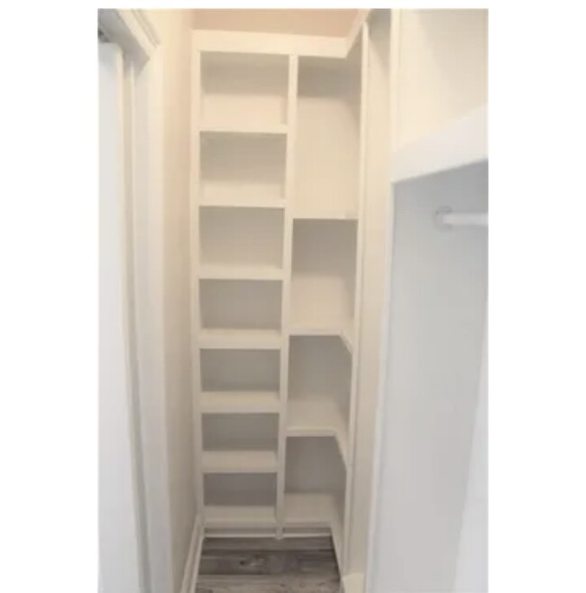 Building Photo - 2503 Mazant St