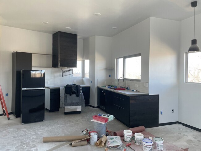 Kitchen - 922 Shoofly St
