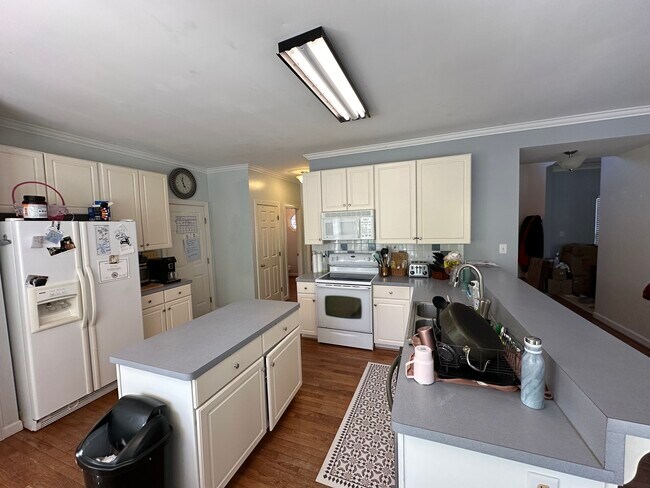 Building Photo - 5319 Coveview Ct