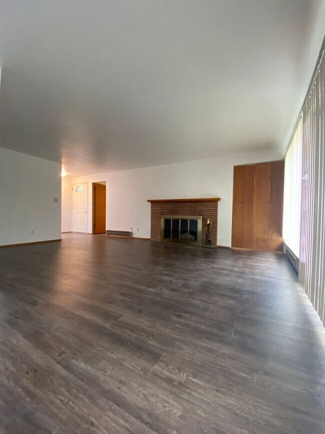 Building Photo - Nice 3 Bedroom Rambler in North End Tacoma!
