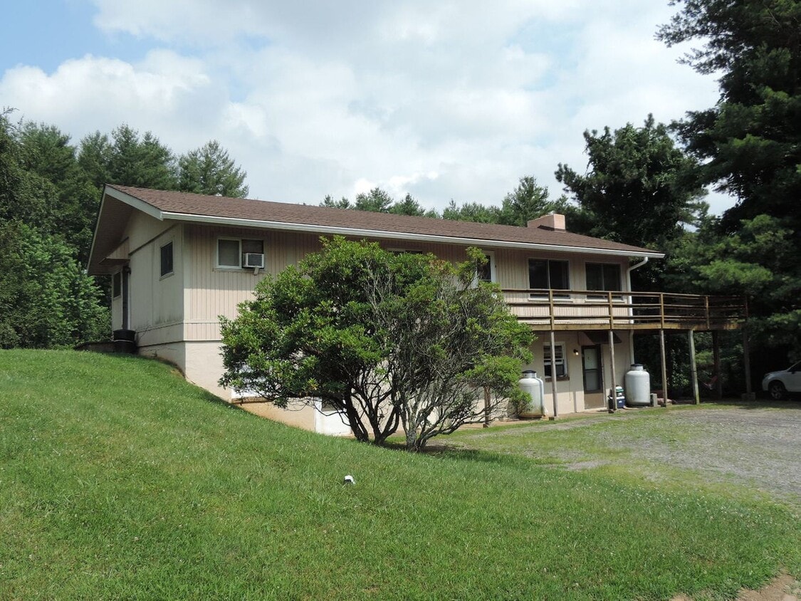 Photo - 109 Forest Lake Ln