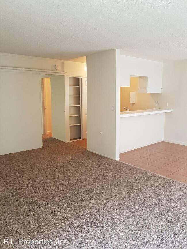 Foto del edificio - 4737 Artesia Blvd