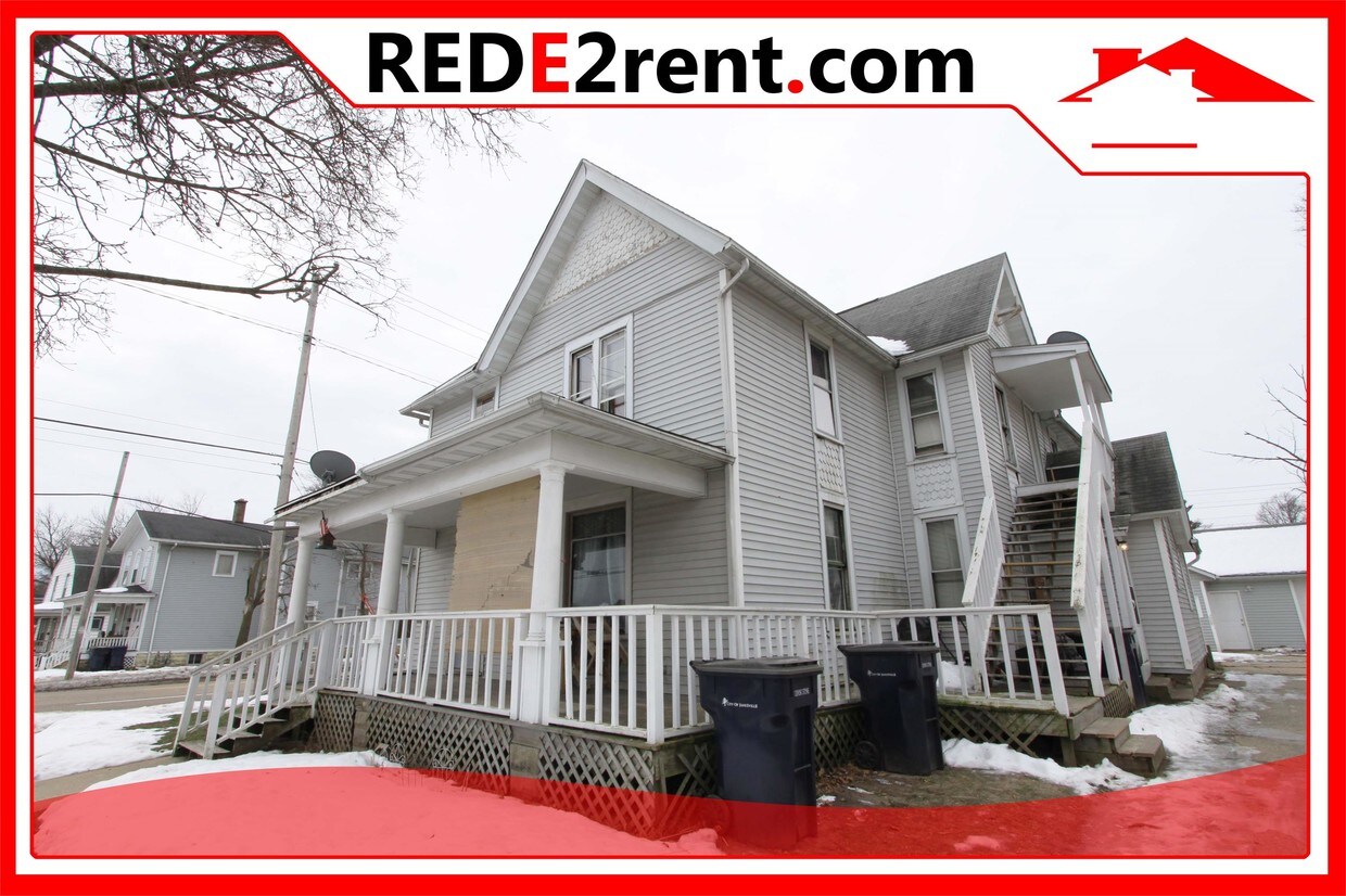 Primary Photo - 208 W Racine St