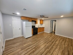 Building Photo - 9222 Sandra St Building Photo - 9222 Sandra St