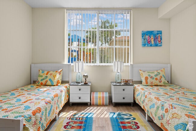 2BR, 2BA - 1,092SF - Bedroom - Vista Verde at Coconut Creek