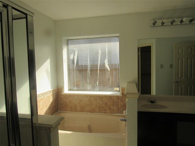 Building Photo - 5418 Imperial Grove Dr