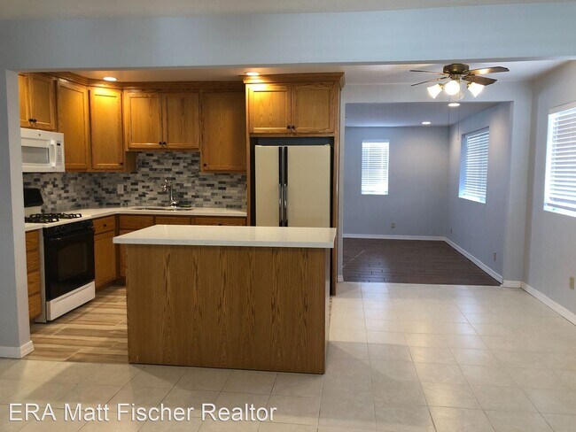 Foto del edificio - 3 br, 2 bath House - 2761 S. Fern Dr.