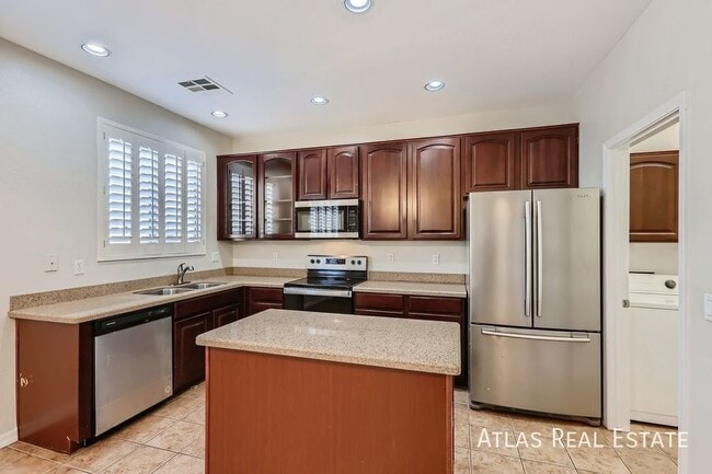Building Photo - 17456 W Mauna Loa Ln