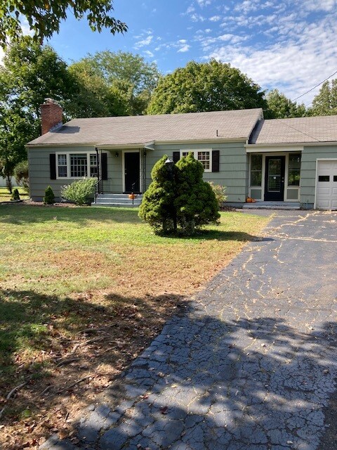 Foto principal - 4236 Whitney Ave