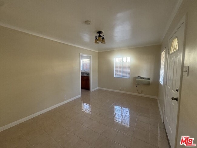 Building Photo - 319 N Coronado St