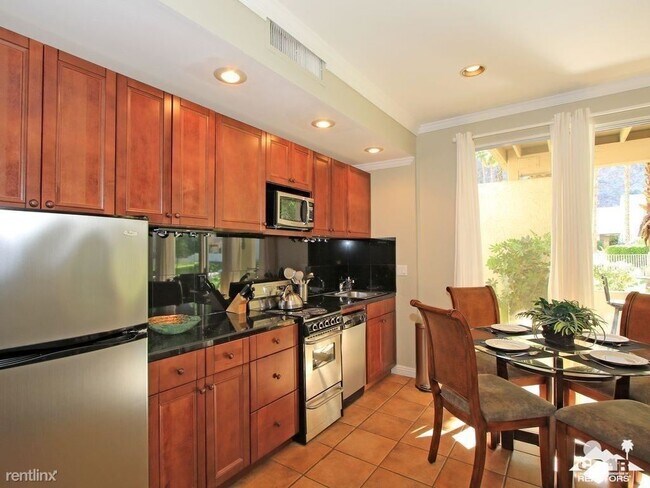 Foto del edificio - 1 br, 1 bath Condo - 78155 Cabrillo Ln Uni...