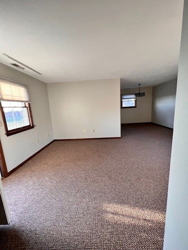 Foto del edificio - 4273 W Lake Rd