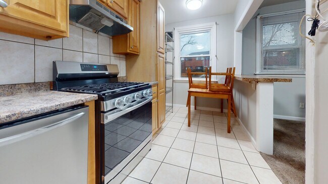 Foto del edificio - Furnished 3 Bedorom House for Rent