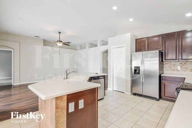 Building Photo - 34435 Cliffcreek Ct
