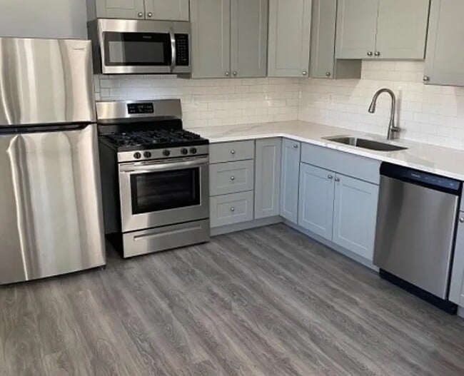 Building Photo - 18 Mountain View Pl