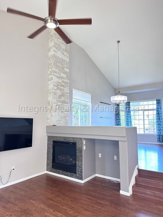 Foto del edificio - 10163 Foxridge Cir