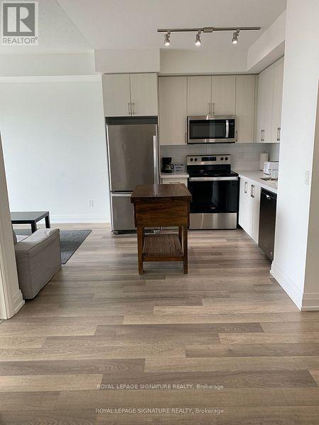 Photo du bâtiment - 3121-3121 Sheppard Ave E