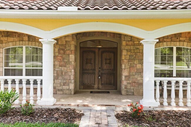 Building Photo - 5554 Palm Lake Cir