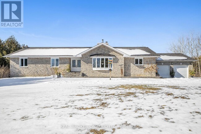 Building Photo - 281 Balmoral Dr