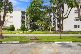 Building Photo - 3280 Spanish Moss Terrace