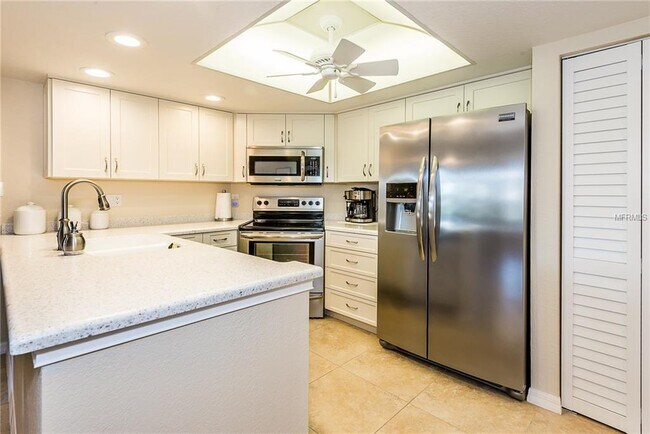 Foto del edificio - 2601 W Marion Ave