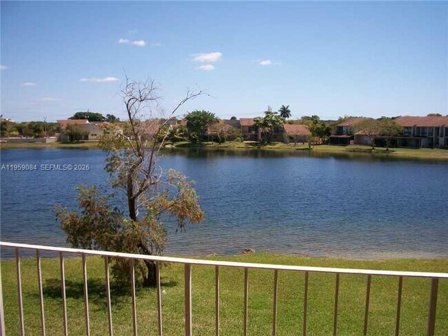 Foto del edificio - 9359 Fontainebleau Blvd