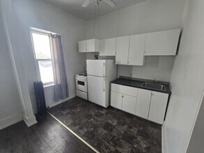 Building Photo - 501 McMillan Ave