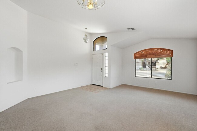 Foto del edificio - Single level home in Norterra on corner lot
