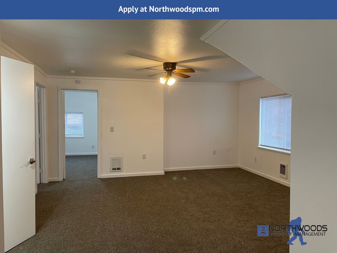 Primary Photo - Recently Renovated 2 Bedroom 1 Bathroom Up...