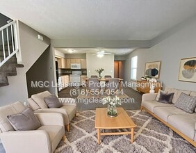 Building Photo - 1009 Garden Dr