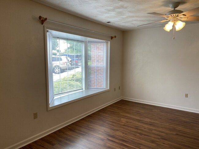 Living Room - 806 Patrick Henry Dr