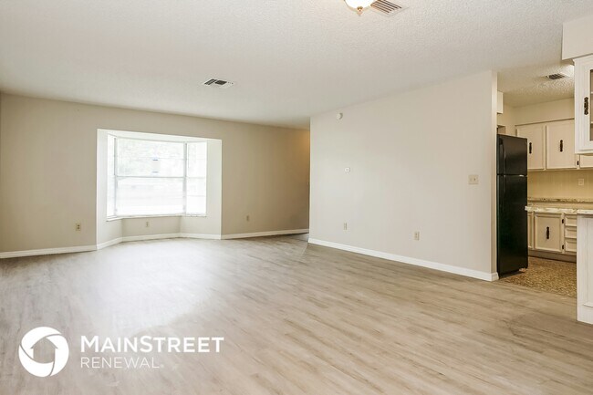 Building Photo - 601 Aloha Ave
