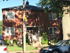Building Photo - 5311 Jamieson Ave